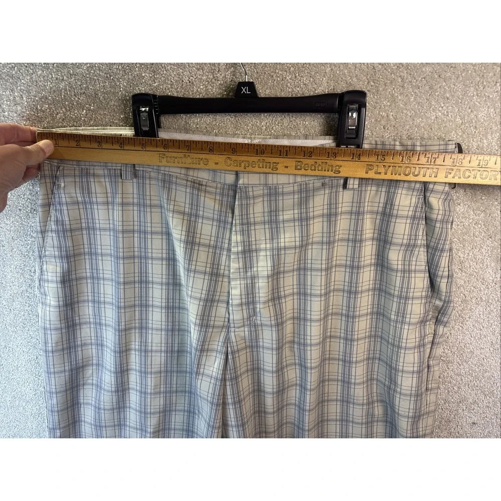 Nike Tiger Woods Collection Golf Shorts Mens 36 Gray Plaid Performance‎ Stretch